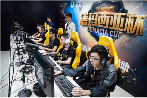 展一个更深 展一个更深