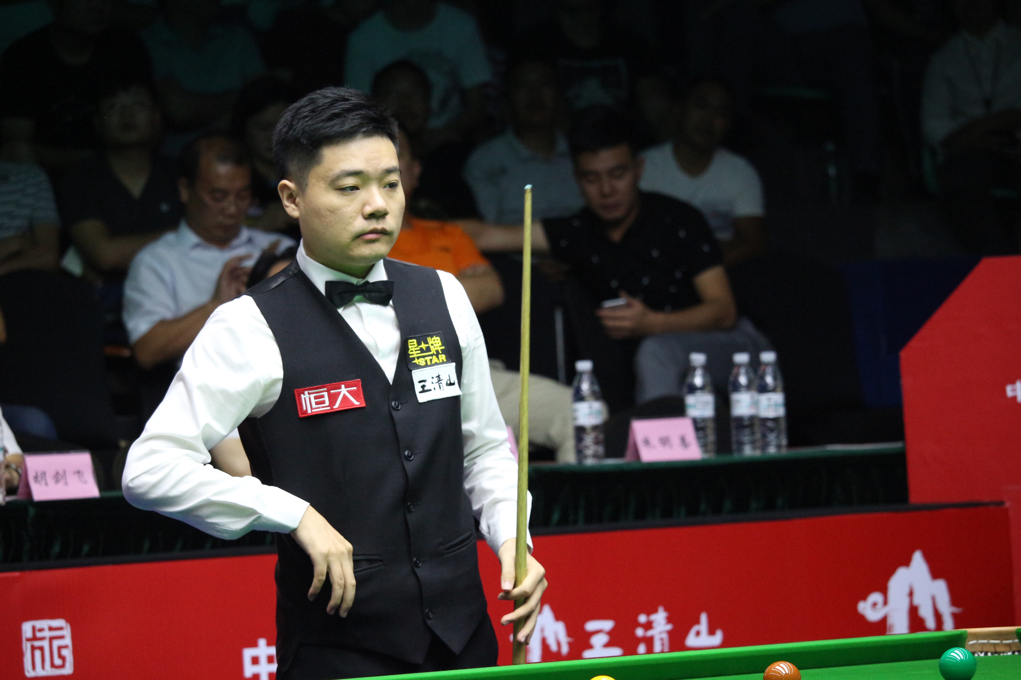 重振中国足 重振中国足