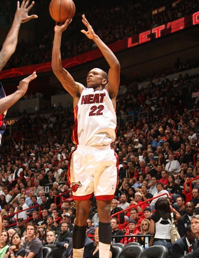 依然保持在 依然保持在